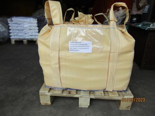 25 KG into 1 MT bag on wooden pallet